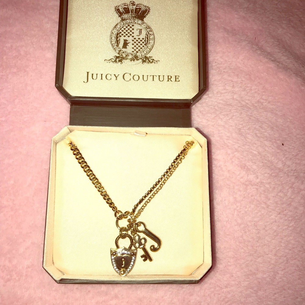 (NEVER WORN) Juicy Couture necklace